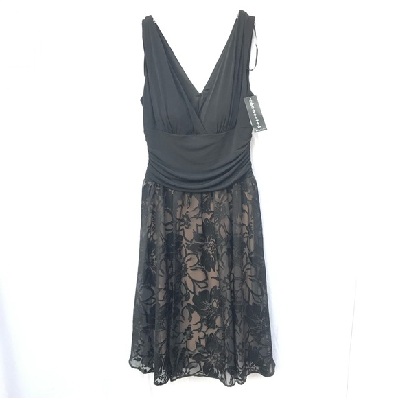 connected apparel Dresses & Skirts - NWT Y2K 12 Connected Apparel Fit and Flare Formal Evening Sleeveless Black Dress